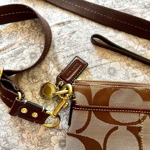 Coach crossbody - Picture 5 of 5